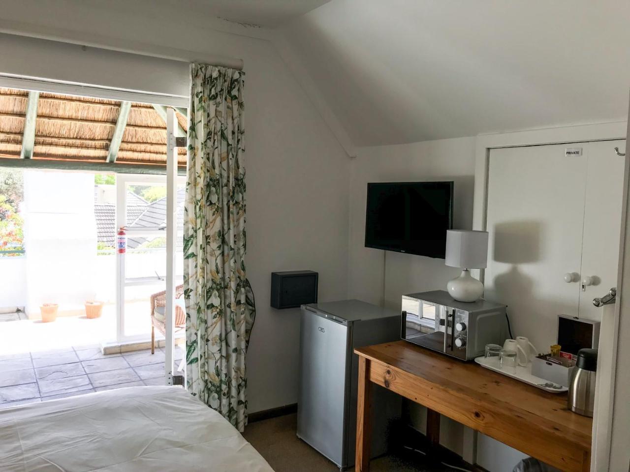 Howards End Manor B&B Cape Town Exterior photo