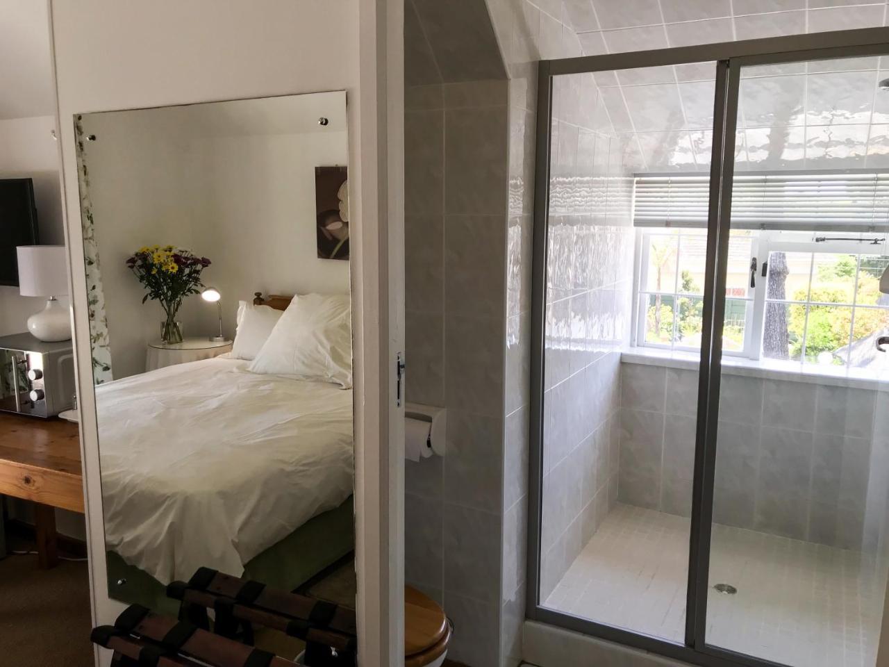 Howards End Manor B&B Cape Town Exterior photo